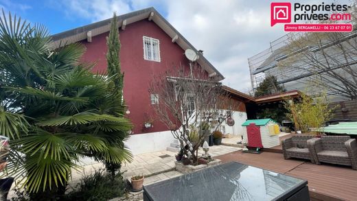 Luxury home in Ambilly, Haute-Savoie