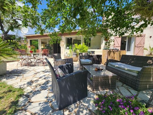 别墅  Bagnols-en-Forêt, Var