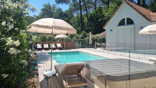 Luxury home in Biscarrosse, Landes