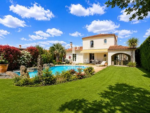 Luxury home in Mérignac, Gironde