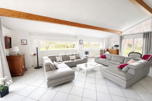 Casa di lusso a Précieux, Loire