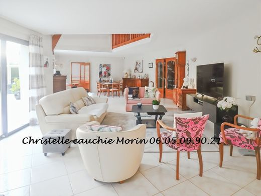 Saint-Lyphard, Loire-Atlantiqueの高級住宅