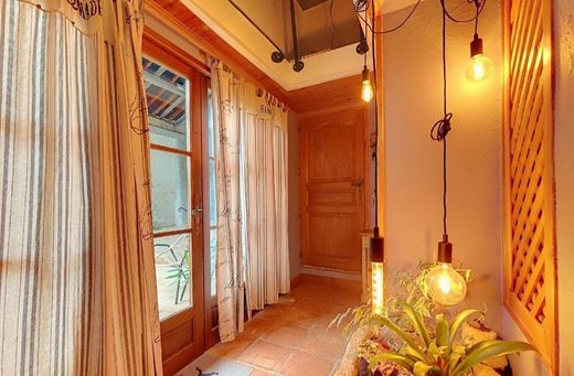 Luxus-Haus in Savigna, Jura