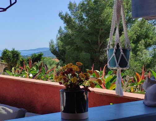 Maison de luxe à Bormes-les-Mimosas, Var
