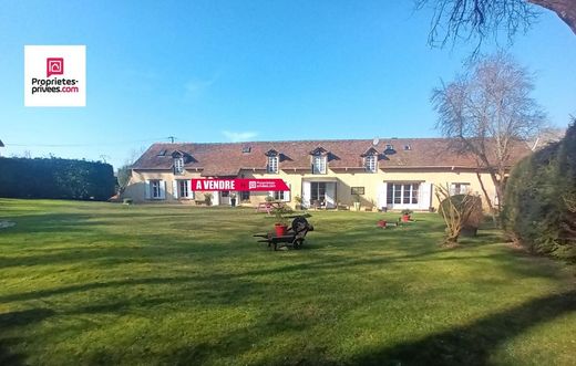 Rural or Farmhouse in Dreux, Eure-et-Loir
