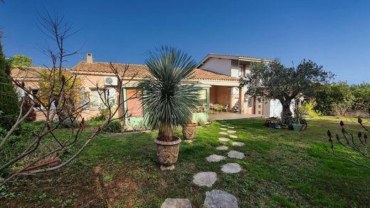 Maison de luxe à Saint-Saturnin-lès-Avignon, Vaucluse