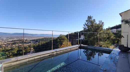 Luxury home in Hyères, Var