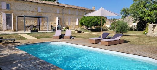 Sainte-Florence, Girondeの高級住宅