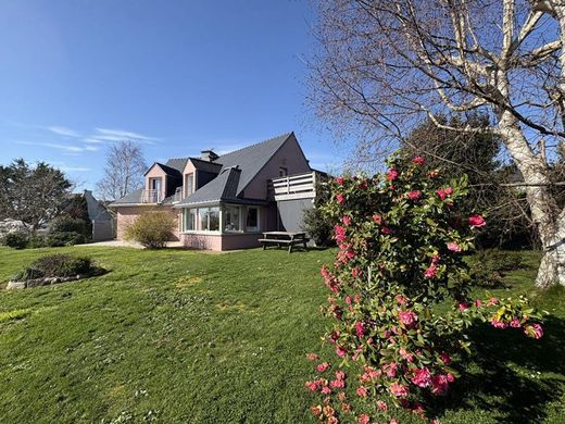 Luxus-Haus in Moëlan-sur-Mer, Finistère