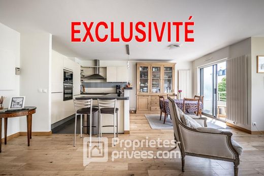 Apartment in La Garenne-Colombes, Hauts-de-Seine
