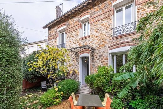 Casa de lujo en Noisy-le-Sec, Sena Saint Denis