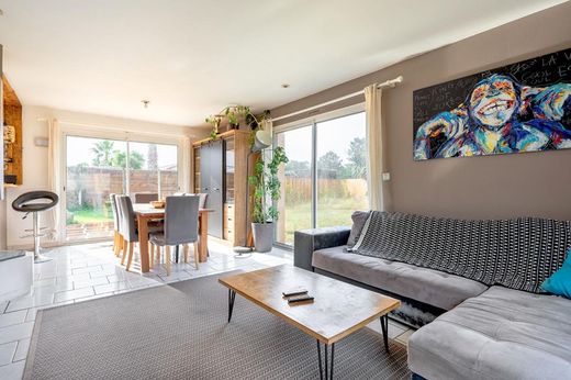 Luxury home in La Teste-de-Buch, Gironde
