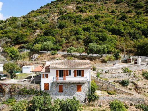 Luxury home in Sari-d'Orcino, South Corsica