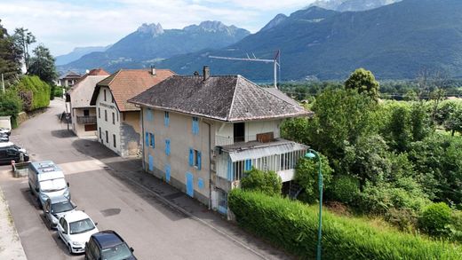 Maison de luxe à Lathuile, Haute-Savoie