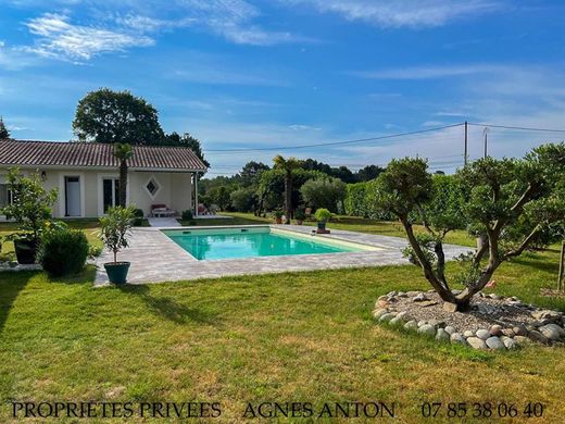 Luxury home in Salles, Gironde