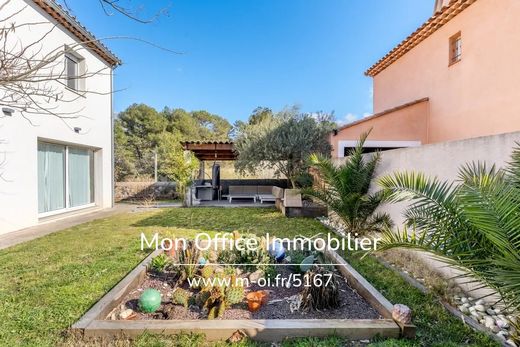 Villa à Gardanne, Bouches-du-Rhône
