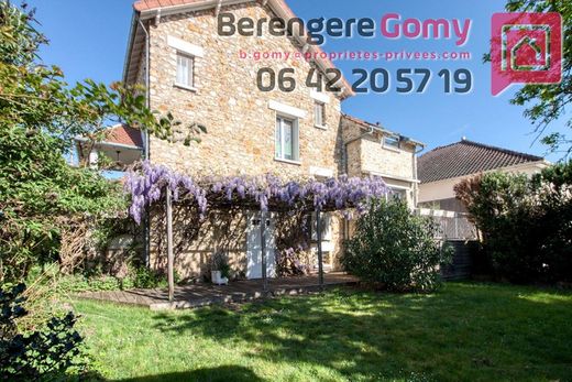 Luxury home in Saint-Leu-la-Forêt, Val d'Oise
