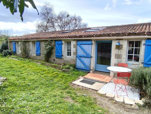 Maison de luxe à La Chapelle-Basse-Mer, Loire-Atlantique