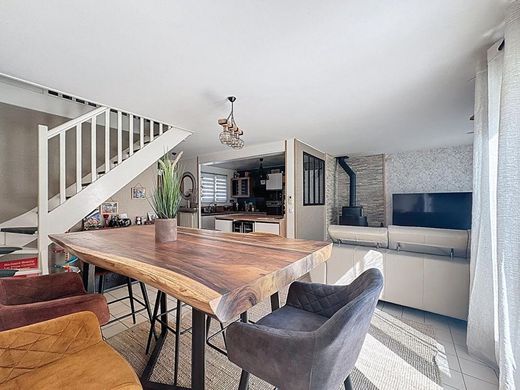 Luxury home in Massy, Essonne