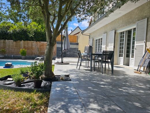 Luxury home in Yerres, Essonne