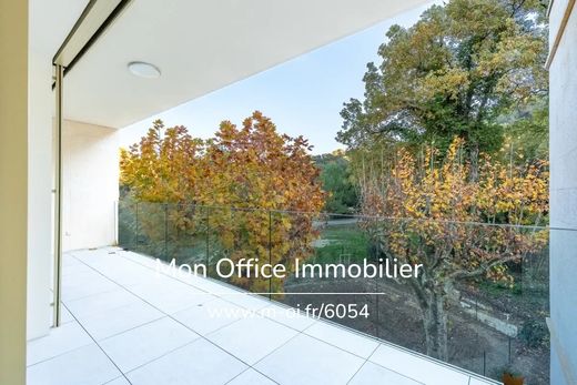 Apartment / Etagenwohnung in Aix-en-Provence, Bouches-du-Rhône