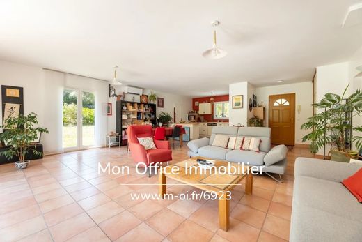 Luxury home in Le Puy-Sainte-Réparade, Bouches-du-Rhône