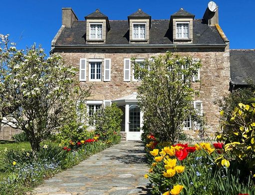 Luxus-Haus in Ploubalay, Côtes-d'Armor