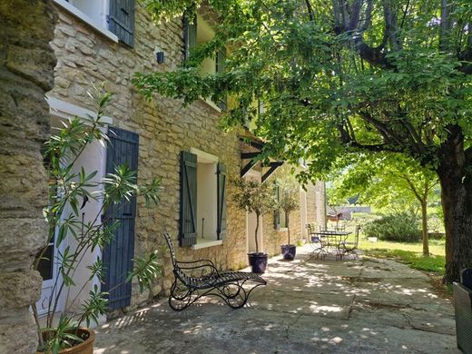 Luxus-Haus in Saint-Pierre-de-Vassols, Vaucluse