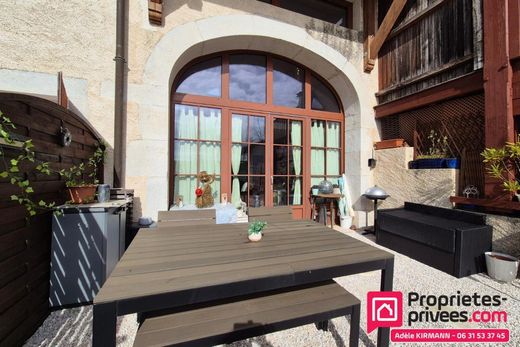 Luxe woning in Pougny, Ain