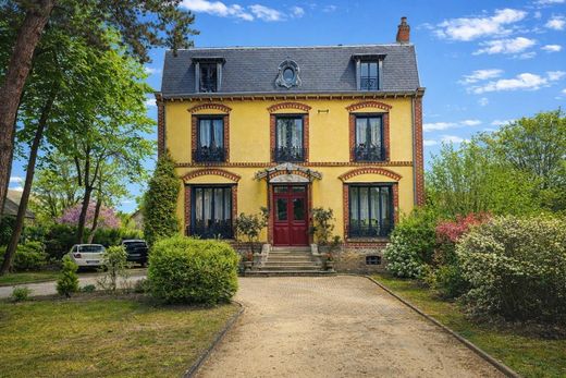 Luxury home in Beauchamp, Val d'Oise
