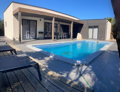 Luxury home in Sainte-Lucie de Porto-Vecchio, South Corsica