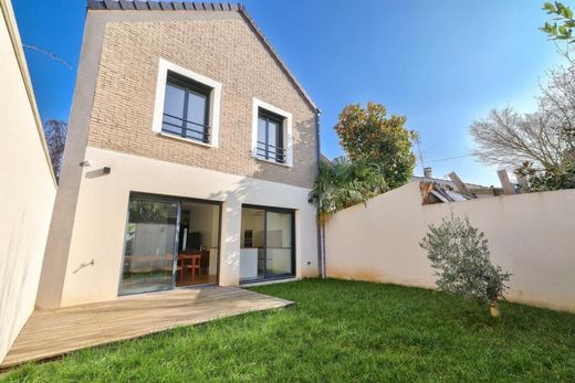 Luxury home in Villejuif, Val-de-Marne