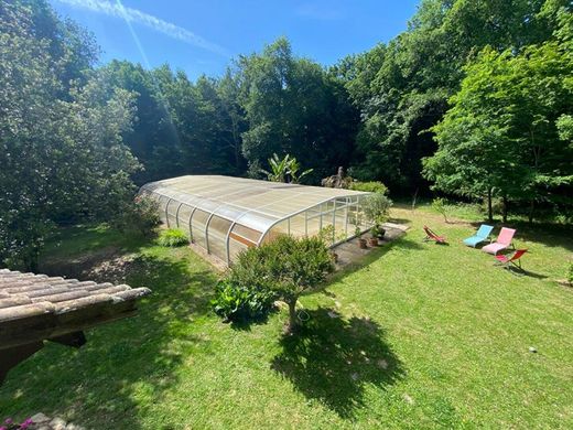 منزل ﻓﻲ Blasimon, Gironde