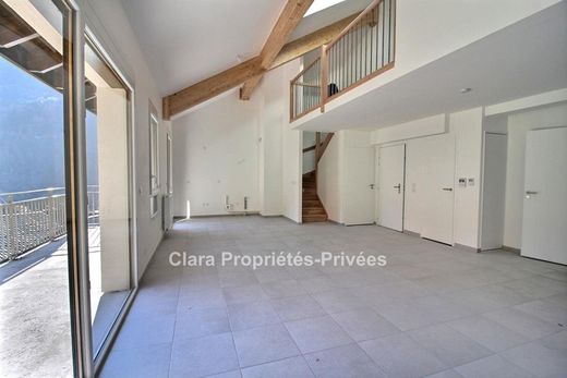 Apartment / Etagenwohnung in Queige, Savoy