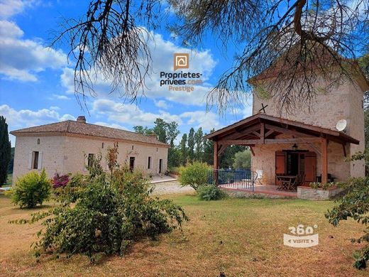 Laroque-Timbaut, Lot-et-Garonneのヴィラ