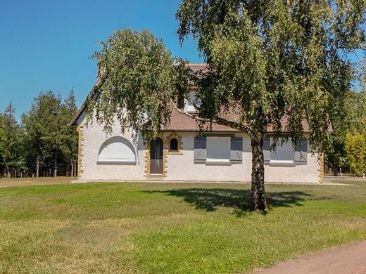 Luxus-Haus in Romorantin-Lanthenay, Loir-et-Cher