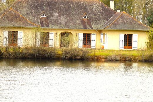 Villa in Saint-Denis-de-Pile, Gironde