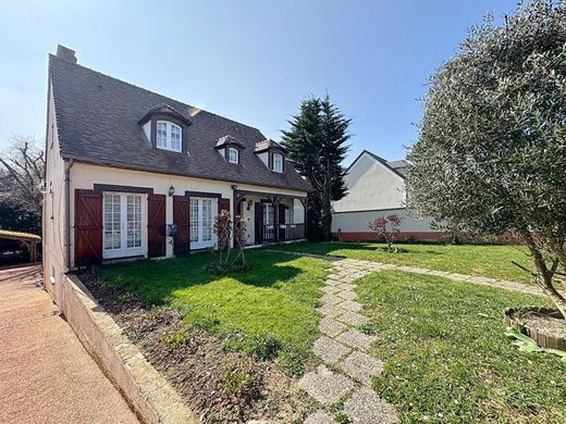 Luxury home in Marcoussis, Essonne