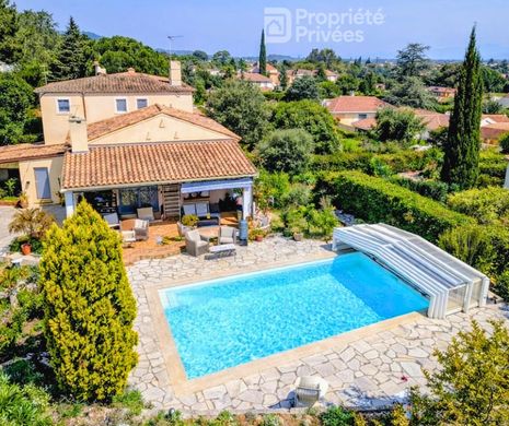 Casa de lujo en Roquebrune-sur-Argens, Var
