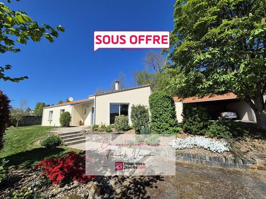 Casa de lujo en Les Herbiers, Vendea