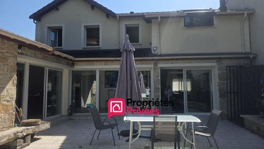 Luxury home in Chennevières-sur-Marne, Val-de-Marne