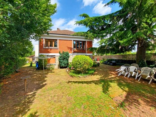 Maison de luxe à Brou-sur-Chantereine, Seine-et-Marne