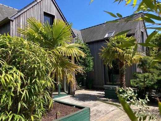 Luxury home in Saint-Lunaire, Ille-et-Vilaine