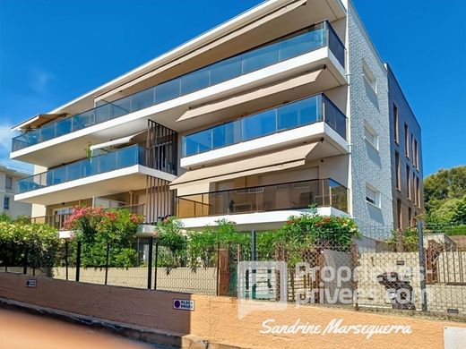 아파트 / Villeneuve-Loubet, Alpes-Maritimes