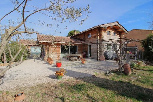 Luxury home in Tavel, Gard