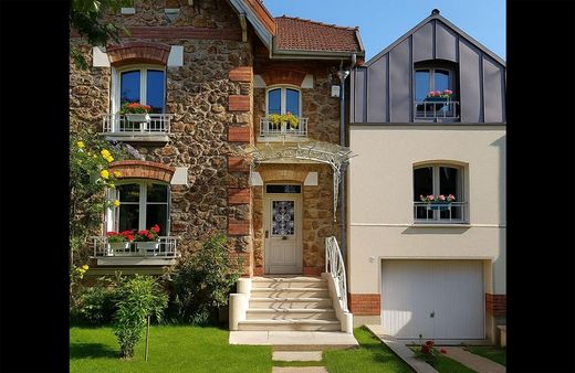 Luxury home in Le Perreux-sur-Marne, Val-de-Marne
