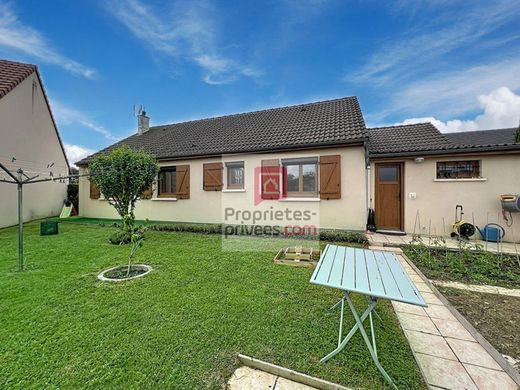 Luxury home in Le Perray-en-Yvelines, Yvelines