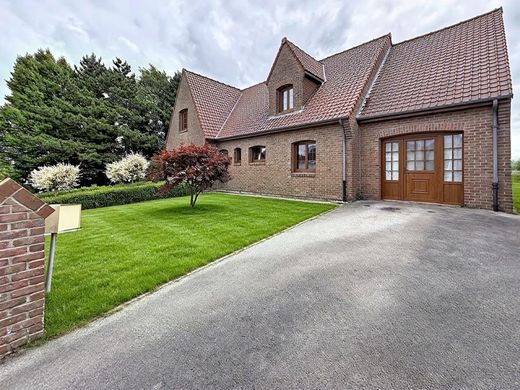 Luxury home in Eecke, North
