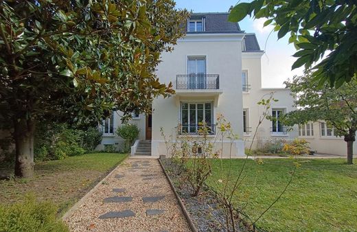 Luxury home in Neuilly-Plaisance, Seine-Saint-Denis