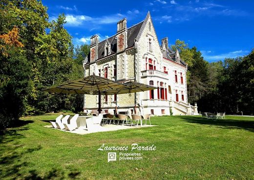 Luxury home in Saint-Front-de-Pradoux, Dordogne